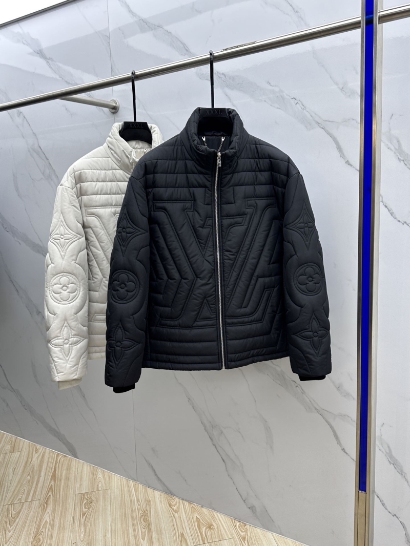 l0vis Vvtt0n outwear